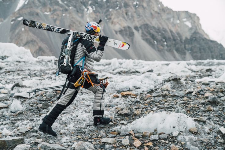 Comarch Becomes Official Sponsor of Andrzej Bargiel’s Everest Ski Challenge 2025